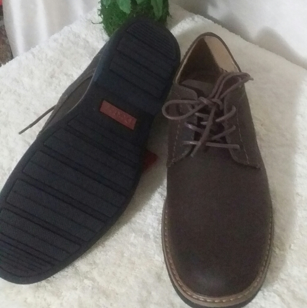 Shoes - Picture 3 of 3